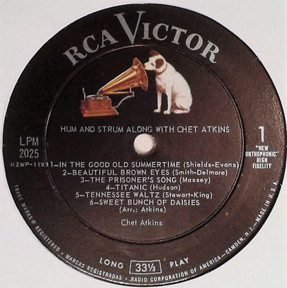 Chet Atkins : Hummm And Strum Along With Chet Atkins (LP, Album, Mono, Roc)
