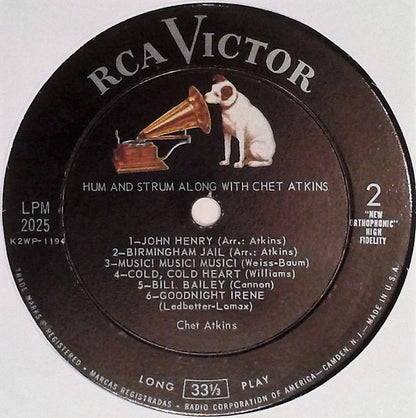 Chet Atkins : Hummm And Strum Along With Chet Atkins (LP, Album, Mono, Roc)
